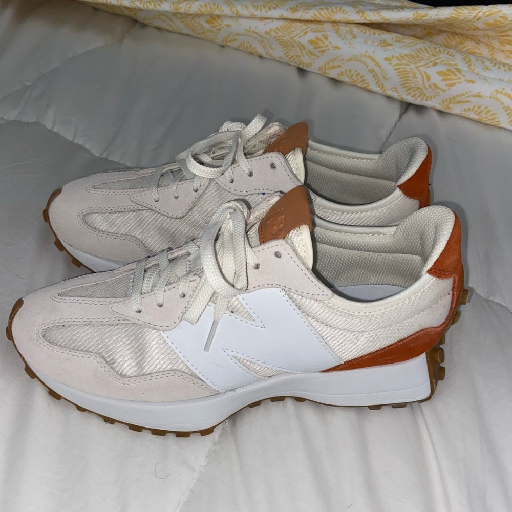 Womens New Balance 327 shoes size 10